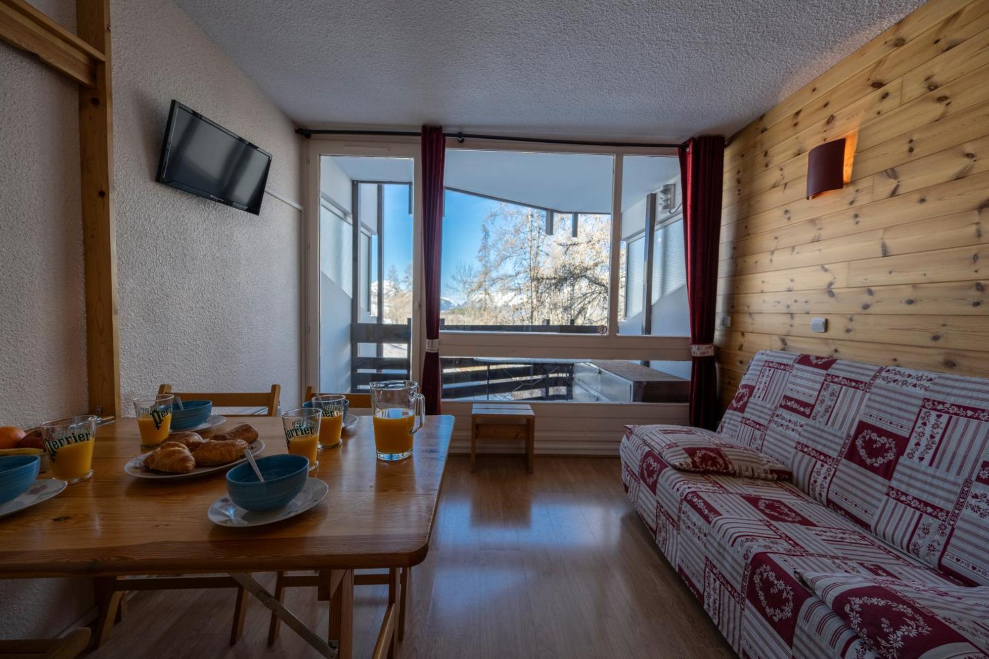 Doux Crepuscule - Au Bord Des Pistes - Parking Apartment Enchastrayes Ngoại thất bức ảnh