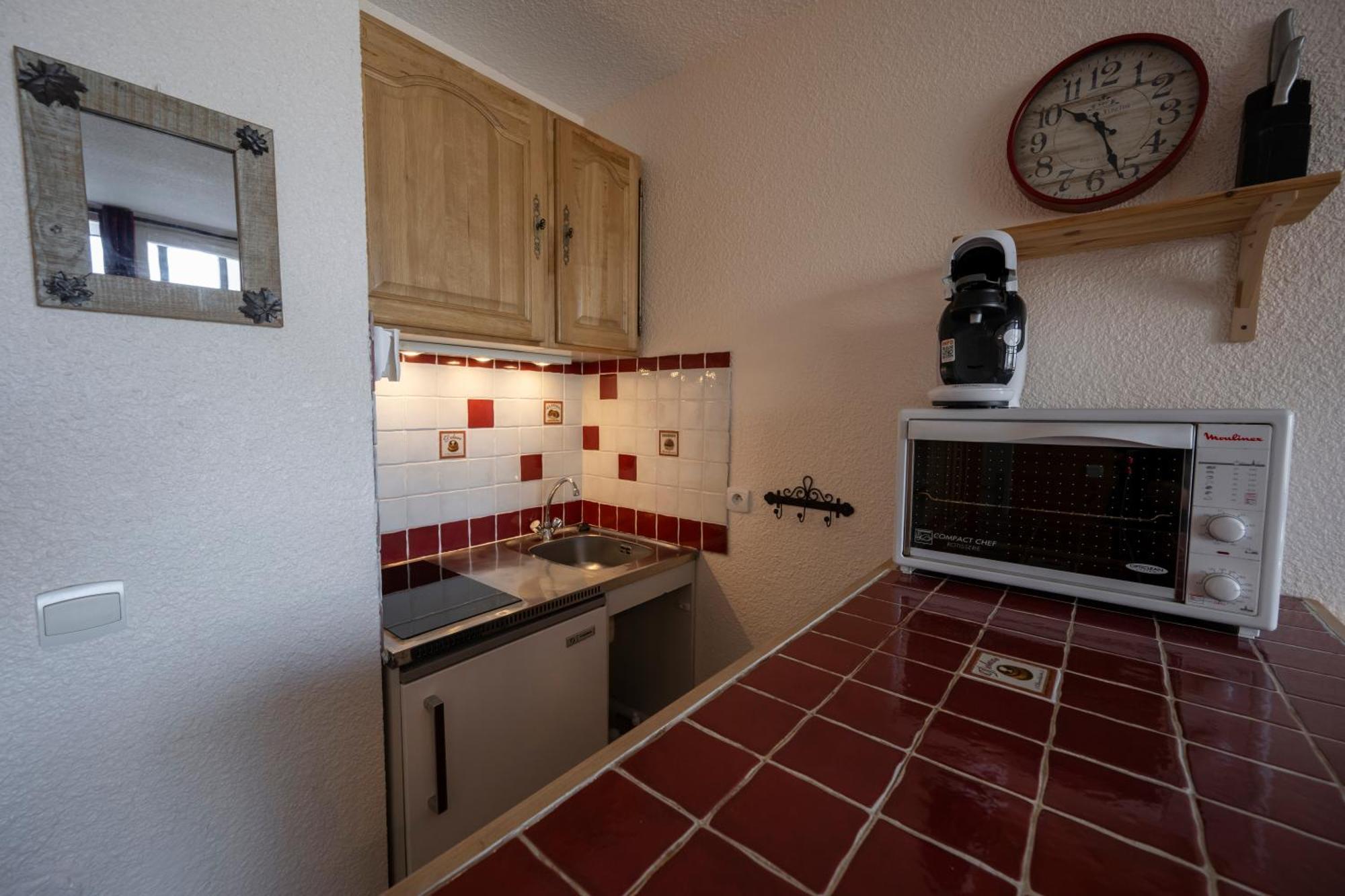Doux Crepuscule - Au Bord Des Pistes - Parking Apartment Enchastrayes Ngoại thất bức ảnh